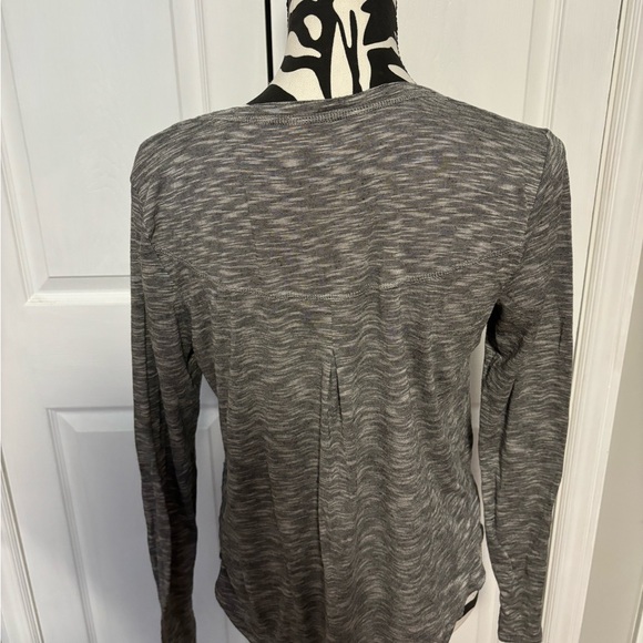 3/$25– Hyba l/s active top - Picture 2 of 3